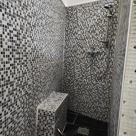 アパート Family Belgrad Brestovik