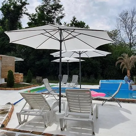 Family Belgrad アパート Brestovik