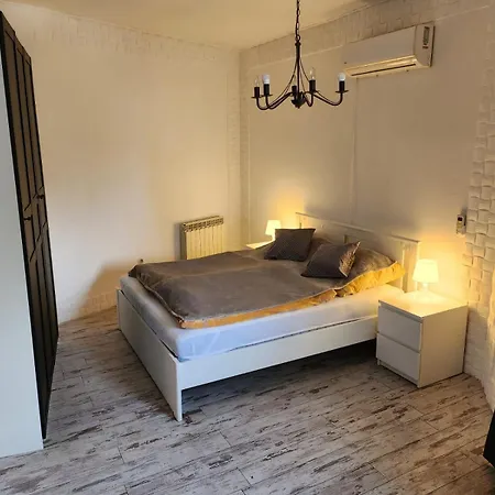 Family Belgrad アパート Brestovik